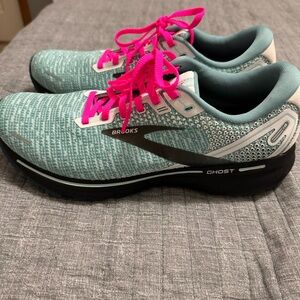 Women’s Brooks Ghost 14, sz 11.5 medium